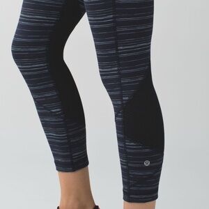 Lululemon Pace Rival Crop 22" Cyber Stripe Naval Blue/Black leggings